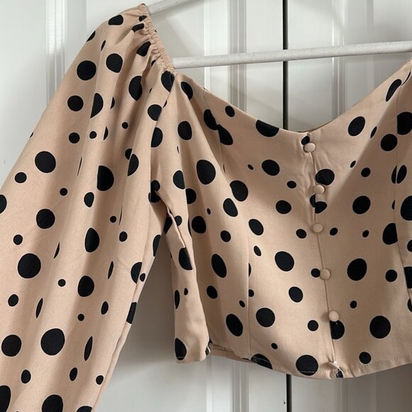 Off-shoulder crop - Picture 2 of 2